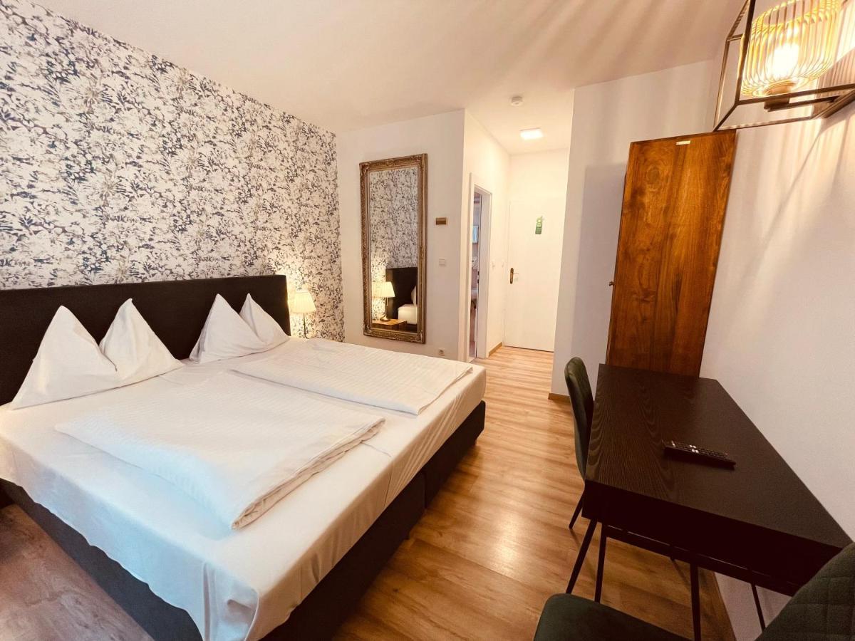 Gaestehaus Am Stadtpark Vöcklabruck Εξωτερικό φωτογραφία