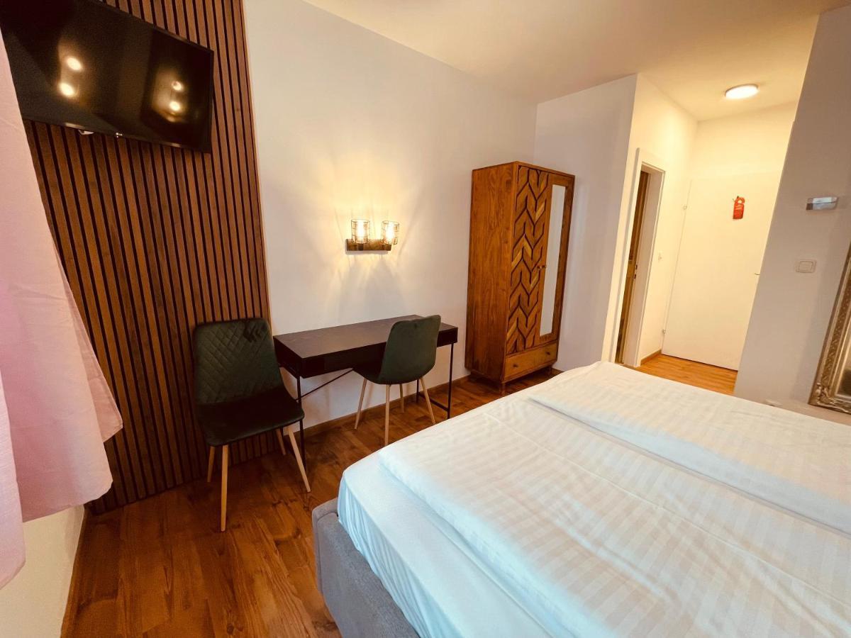Gaestehaus Am Stadtpark Vöcklabruck Εξωτερικό φωτογραφία